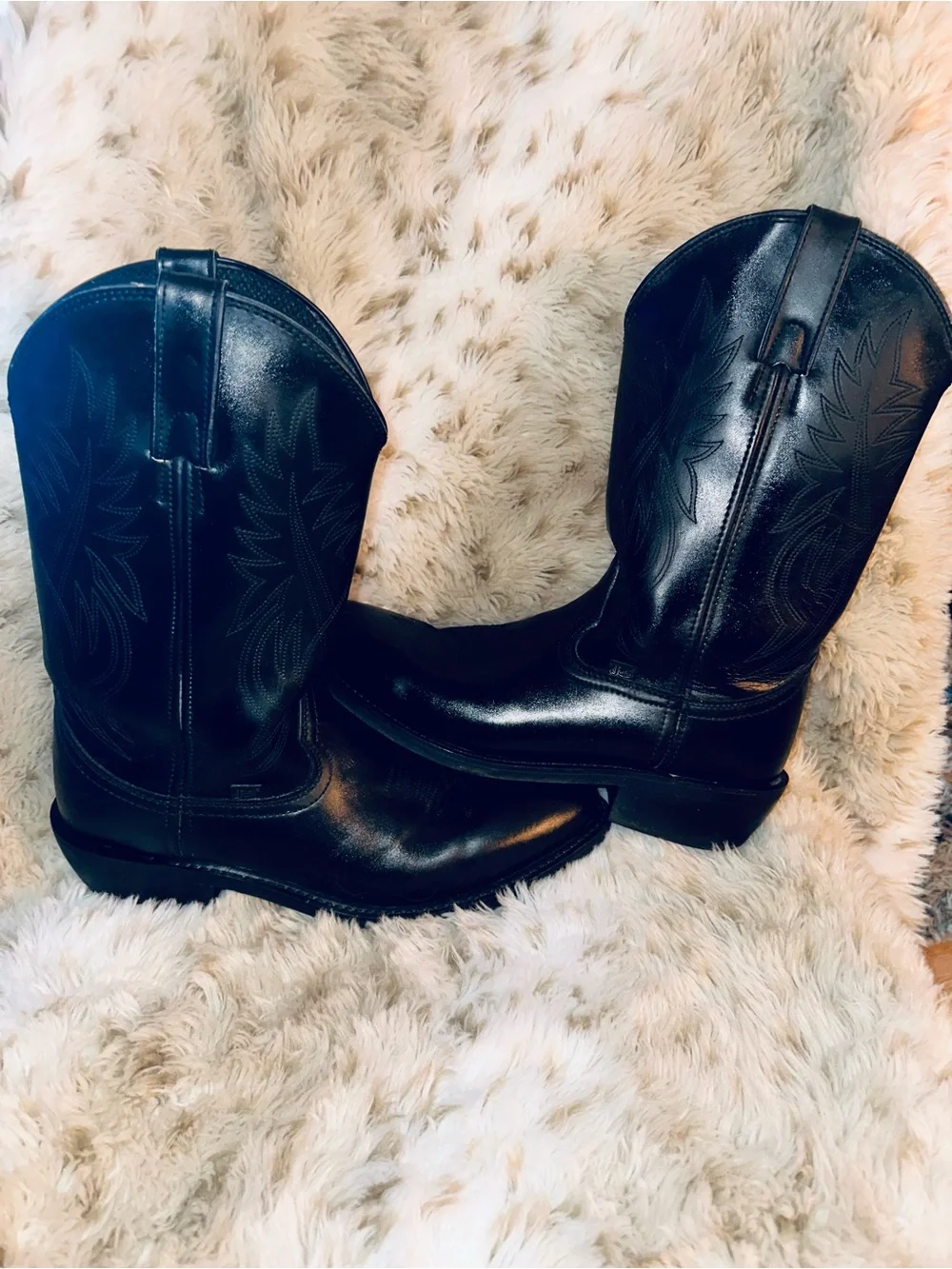 Justin Boots step out
